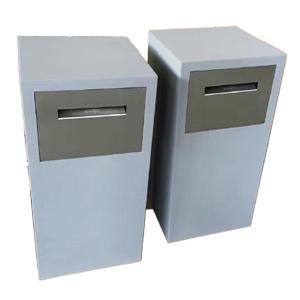 Metálica Letter Box